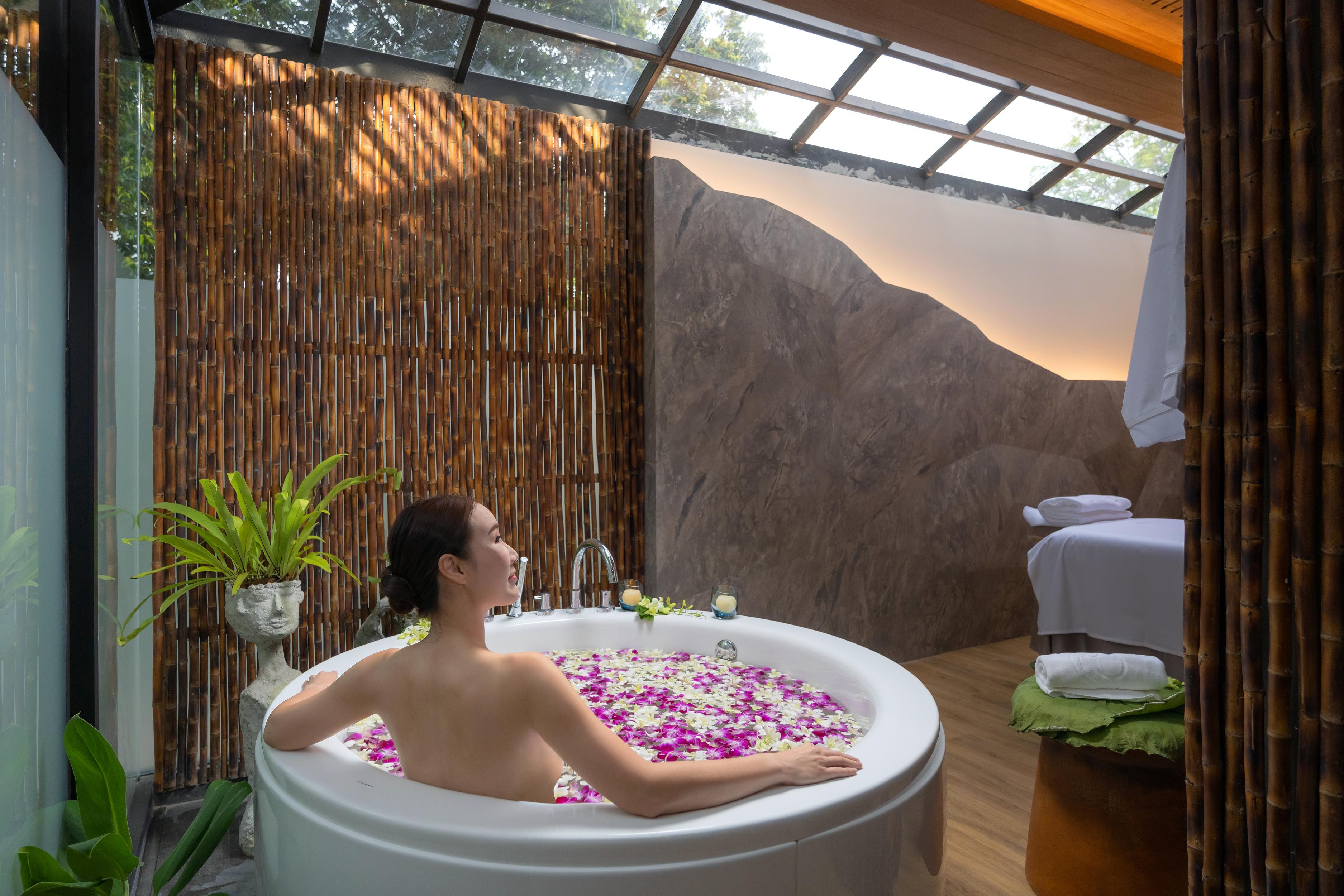 Sinae Phuket Hotell Eksteriør bilde